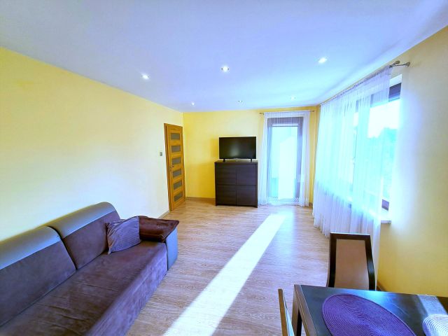 Mieszkanie 3-pokojowe Kraków Kurdwanów, ul. Marii i Bolesława Wysłouchów. Zdjęcie 2