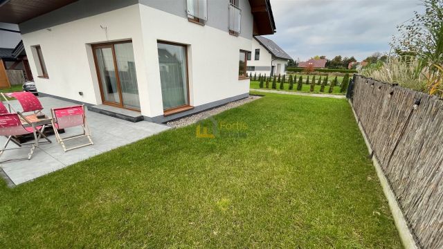 dom wolnostojący, 5 pokoi Kłaj. Zdjęcie 18