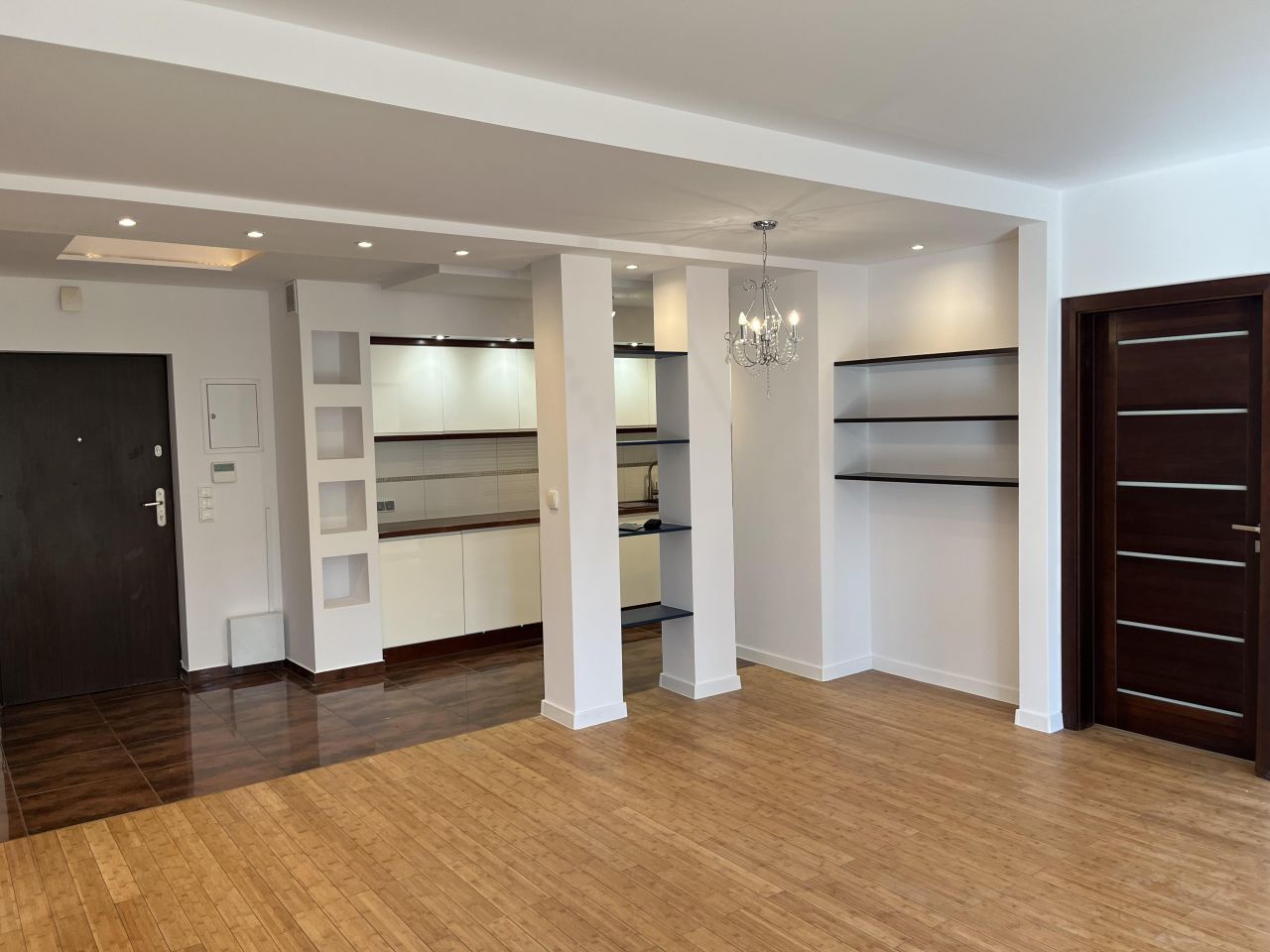 Mieszkanie 3-pokojowe Warszawa Włochy, ul. Drukarzy. Zdjęcie 1