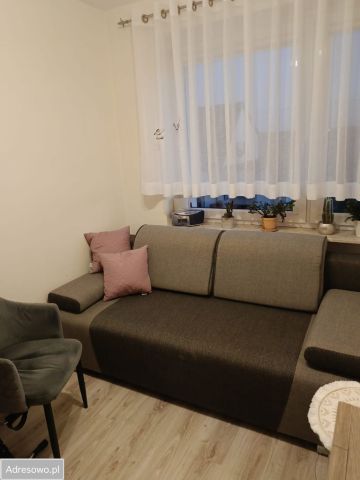 Mieszkanie 4-pokojowe Jeziora Wielkie. Zdjęcie 1