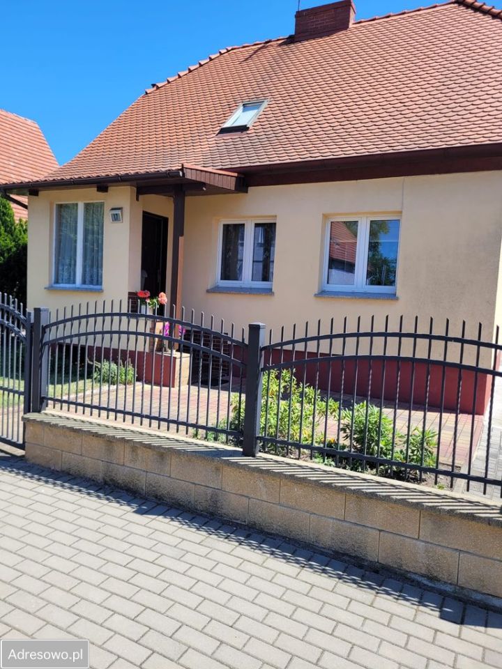 dom wolnostojący, 5 pokoi Góra, ul. Jana Kochanowskiego