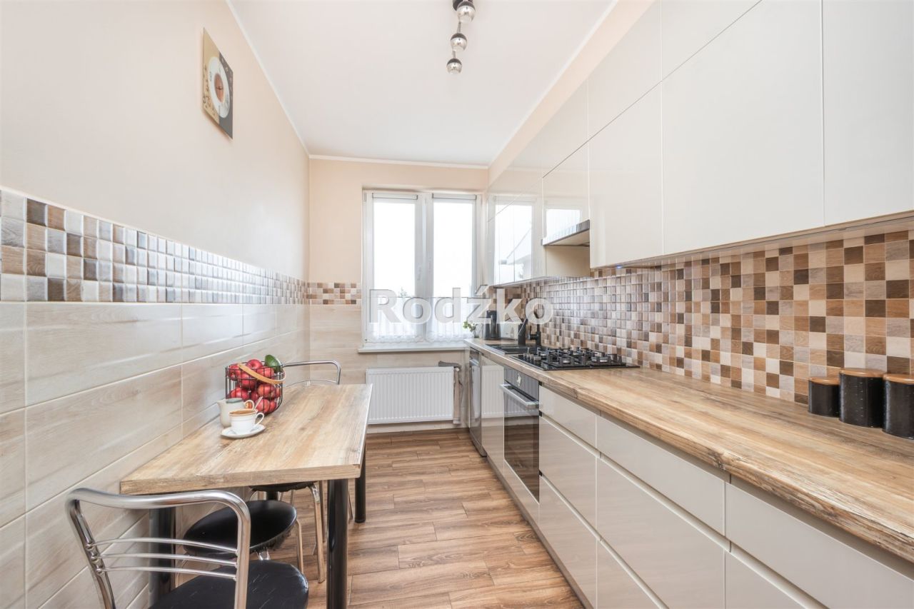 dom wolnostojący, 9 pokoi Bydgoszcz Czyżkówko, ul. Wiejska. Zdjęcie 6