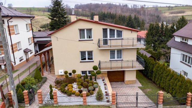 dom wolnostojący, 6 pokoi Błażowa. Zdjęcie 3