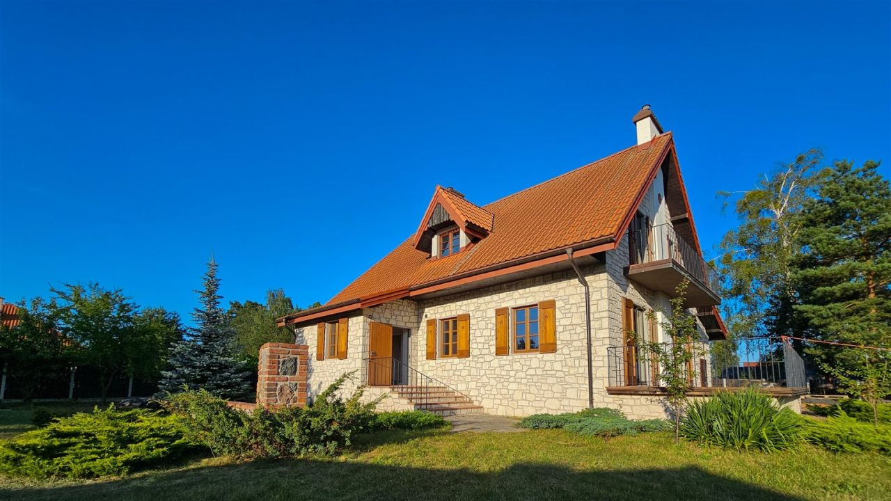 dom, 2 pokoje Jeglin. Zdjęcie 2