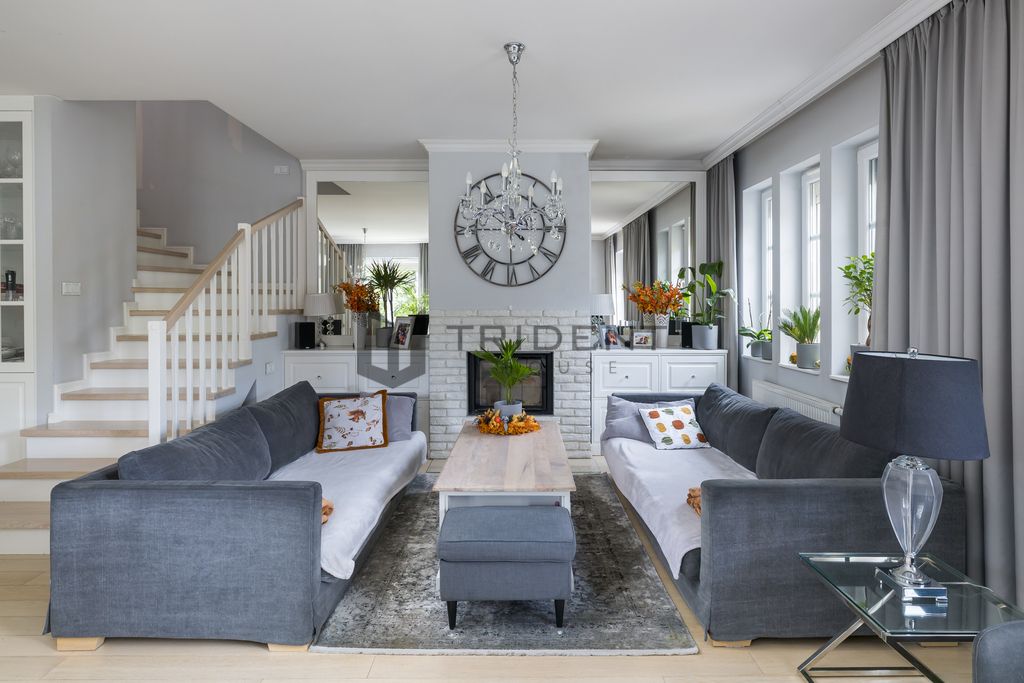 dom szeregowy, 5 pokoi Józefosław, ul. Bretanii. Zdjęcie 3