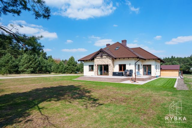 dom wolnostojący, 5 pokoi Lubonieczek. Zdjęcie 2