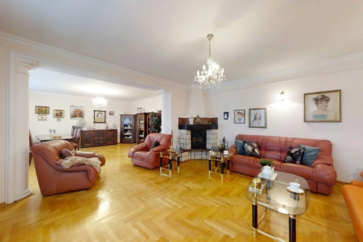 dom wolnostojący, 7 pokoi Łódź Julianów, ul. Kruszynowa. Zdjęcie 2