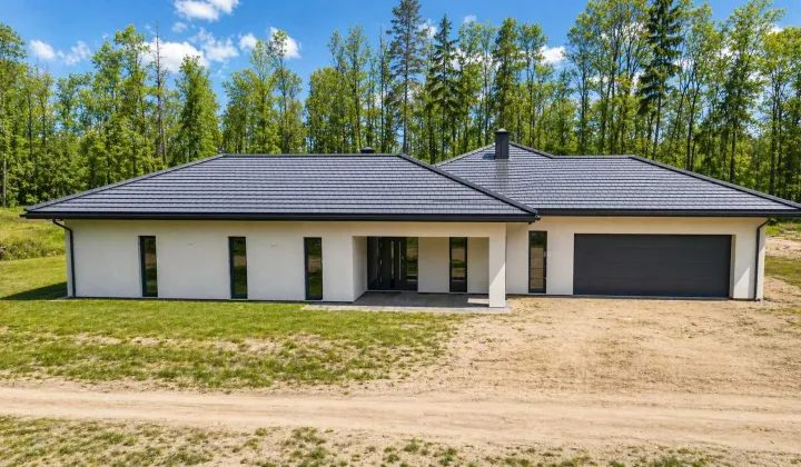 dom wolnostojący Niewodnica Kościelna, ul. Spacerowa