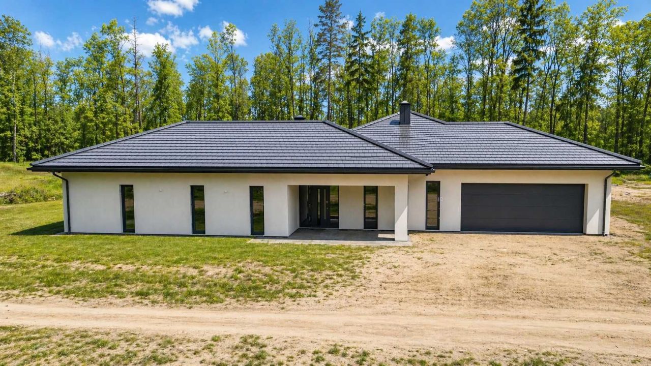 dom wolnostojący Niewodnica Kościelna, ul. Spacerowa. Zdjęcie 1