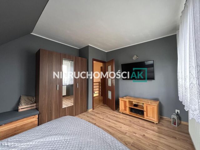 dom wolnostojący, 6 pokoi Dachowa, ul. Cisowa. Zdjęcie 10