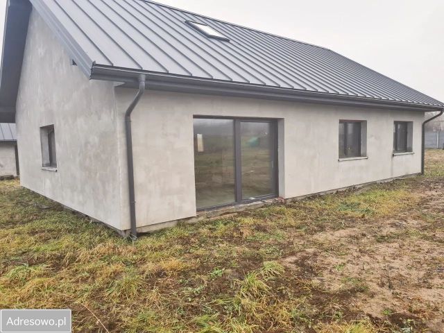 dom wolnostojący, 5 pokoi Okuniowiec. Zdjęcie 1