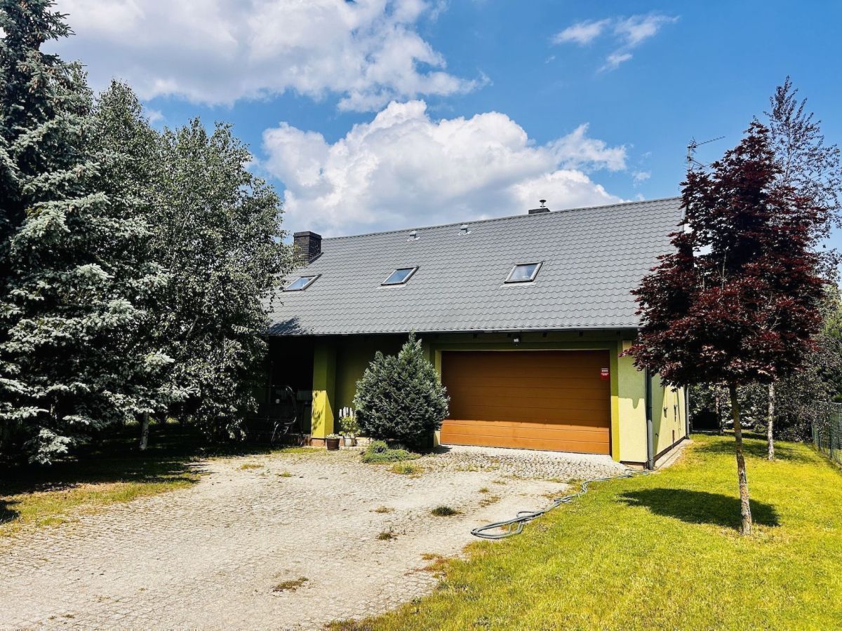 dom wolnostojący, 5 pokoi Dąbrowa. Zdjęcie 2