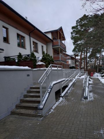 Mieszkanie 2-pokojowe Józefów Centrum, ul. Świderska. Zdjęcie 1