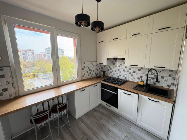 Mieszkanie 3-pokojowe Głogów, ul. Wojska Polskiego. Zdjęcie 1