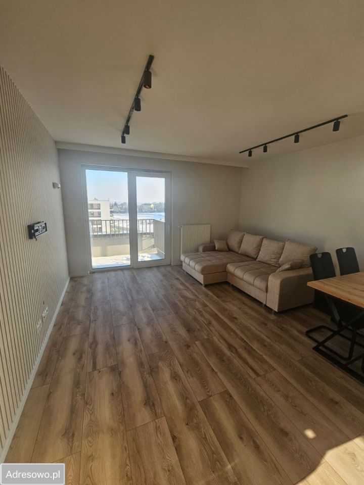 Mieszkanie 3-pokojowe Radom Kaptur, ul. Listopadowa. Zdjęcie 2