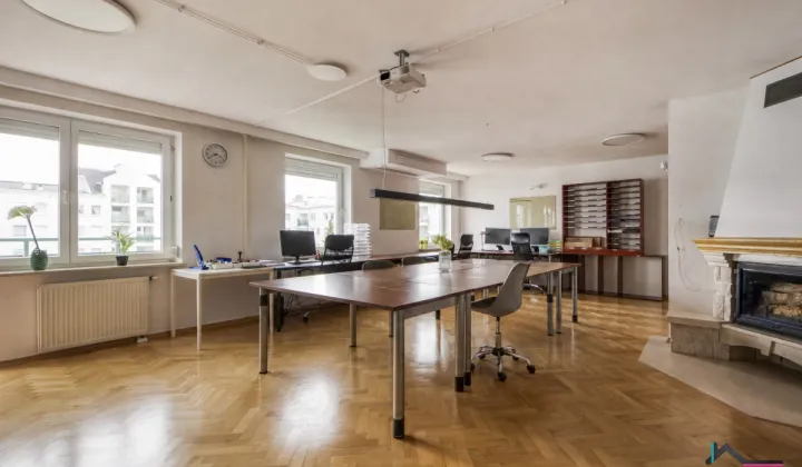 Lokal Warszawa Ursynów, al. Komisji Edukacji Narodowej