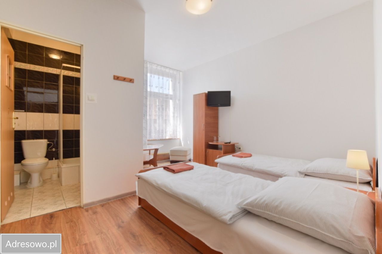 Hotel/pensjonat Kostomłoty, ul. Rynek. Zdjęcie 2