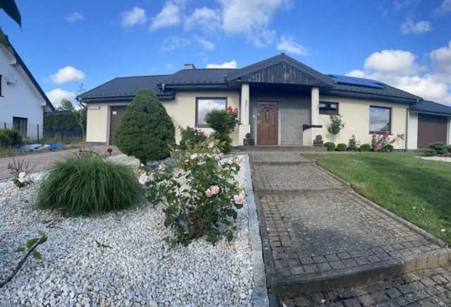 dom wolnostojący Kobylnica, ul. Wierzbowa. Zdjęcie 1