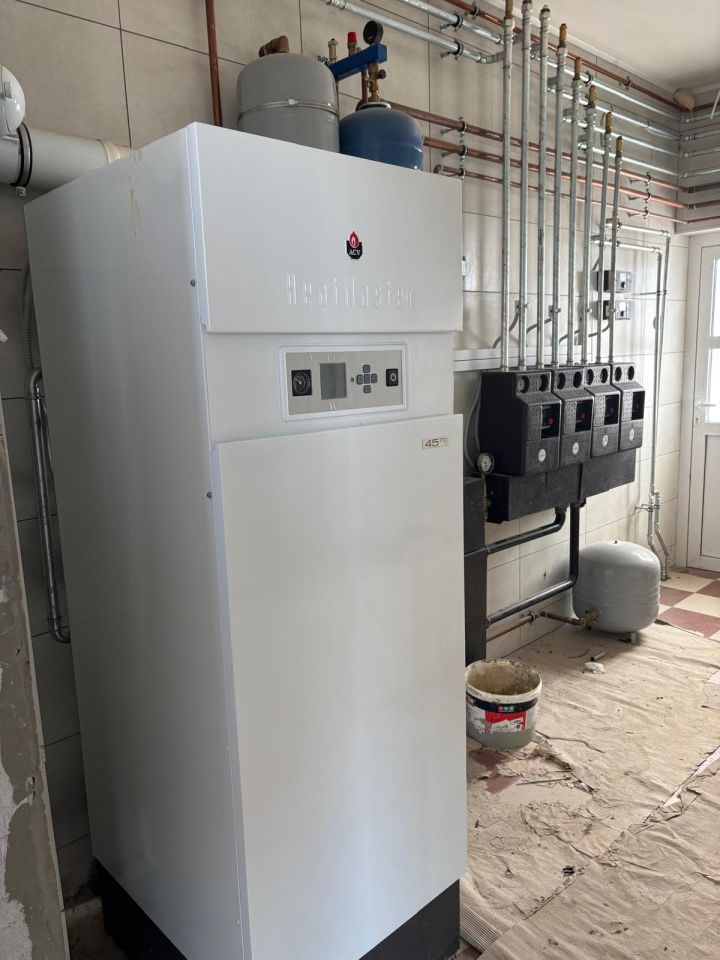 dom wolnostojący, 6 pokoi Czerwonki. Zdjęcie 6