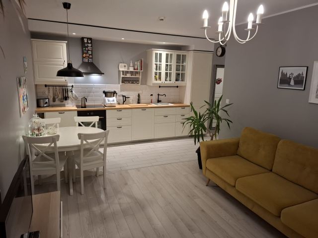 Mieszkanie 3-pokojowe Kraków Górka Narodowa, ul. Stefana Banacha. Zdjęcie 1