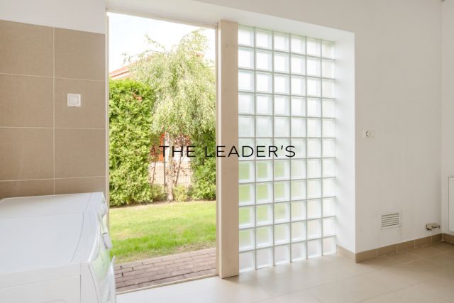 dom wolnostojący, 7 pokoi Bielawa. Zdjęcie 18