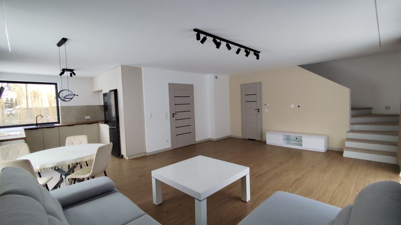 dom wolnostojący, 3 pokoje Dubie, Dubie. Zdjęcie 8