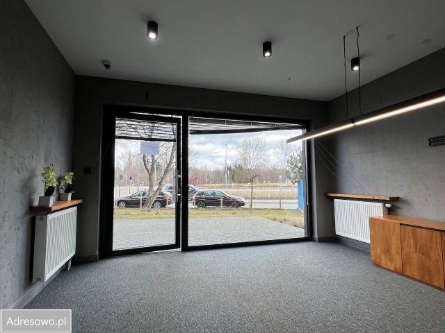 Lokal Kraków Dąbie, ul. Stanisława Lema. Zdjęcie 1