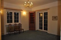 Biuro Piaseczno Zalesie Dolne, al. Brzóz. Zdjęcie 1