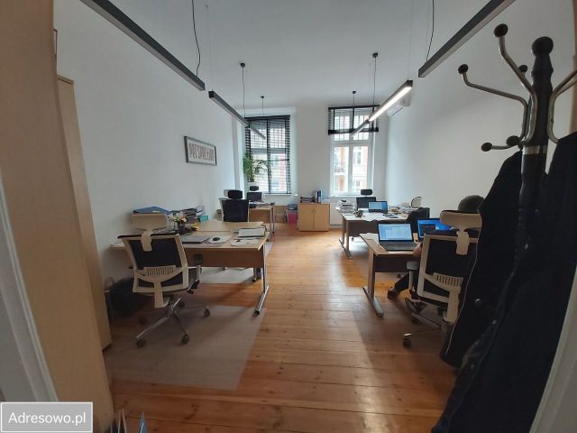 Mieszkanie 4-pokojowe Poznań Łazarz, ul. Andrzeja i Władysława Niegolewskich. Zdjęcie 1