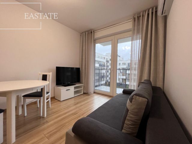 Mieszkanie 2-pokojowe Warszawa Włochy, ul. Łopuszańska. Zdjęcie 1