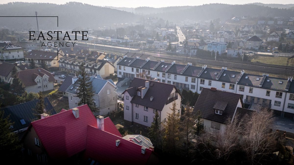 dom wolnostojący, 11 pokoi Rumia, ul. Oliwska. Zdjęcie 1