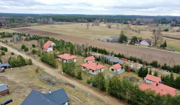 dom wolnostojący, 4 pokoje Piasutno Żelazne