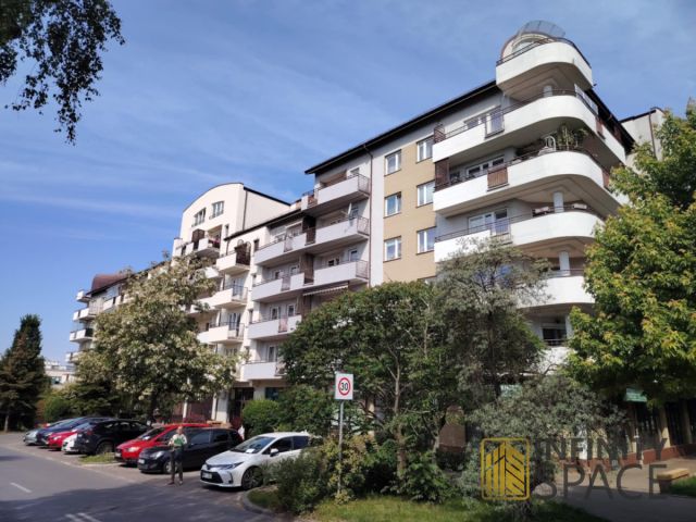 Lokal Warszawa Ursynów, al. Komisji Edukacji Narodowej. Zdjęcie 2