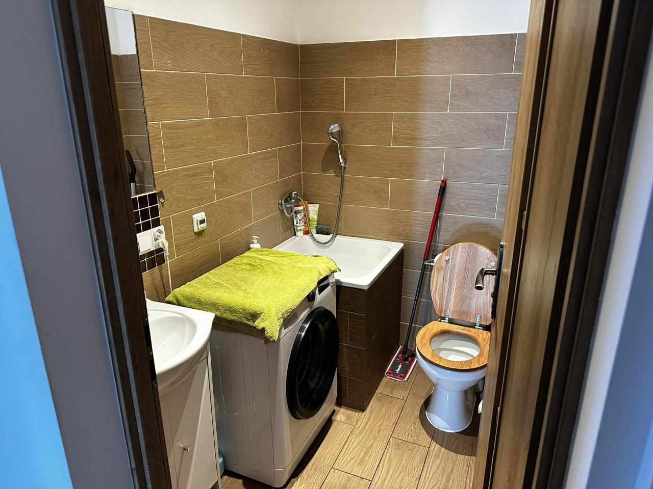 dom wolnostojący, 8 pokoi Brzeziny, ul. Marii Skłodowskiej-Curie. Zdjęcie 13