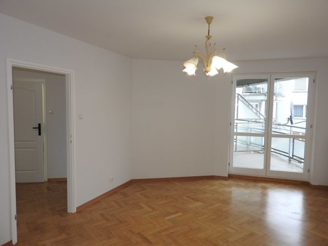 Mieszkanie 2-pokojowe Zamienie. Zdjęcie 1