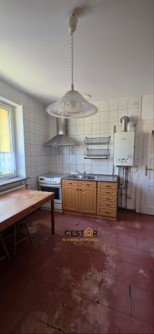 Mieszkanie 3-pokojowe Dzierżoniów, ul. Henryka Sienkiewicza. Zdjęcie 1