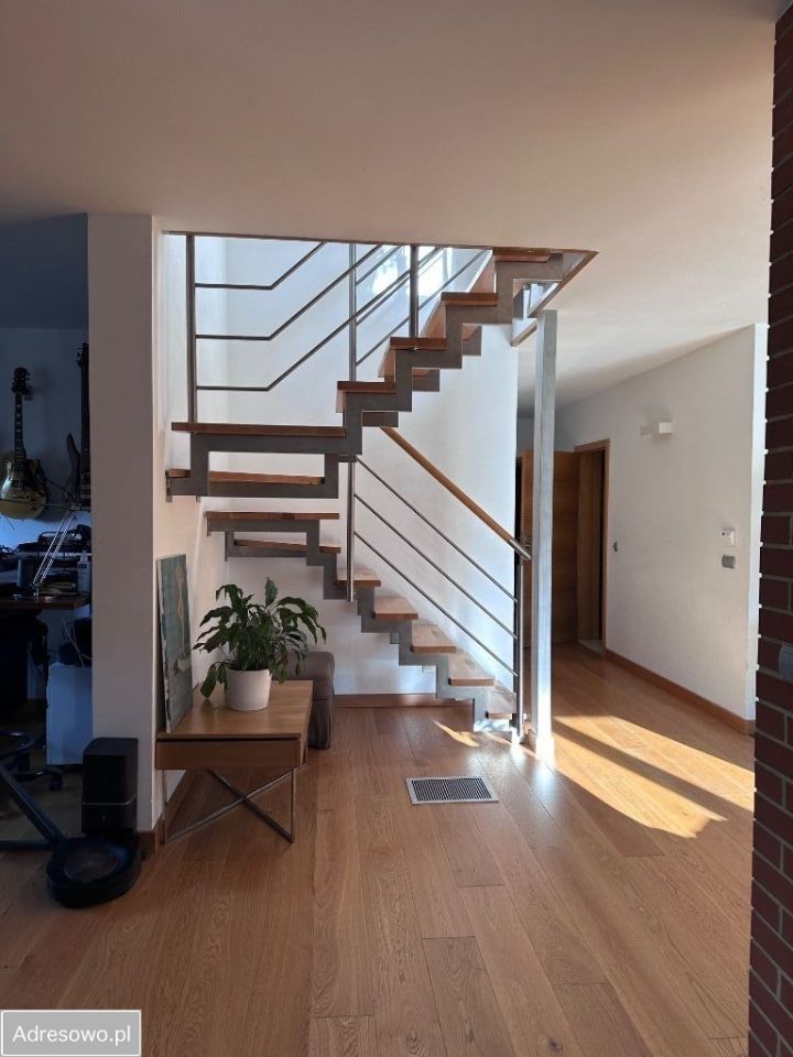 dom wolnostojący, 6 pokoi Borzęcin Duży. Zdjęcie 5