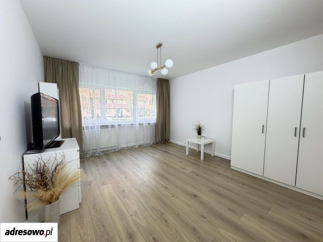 Mieszkanie 3-pokojowe Warszawa Wola, ul. Pustola. Zdjęcie 1