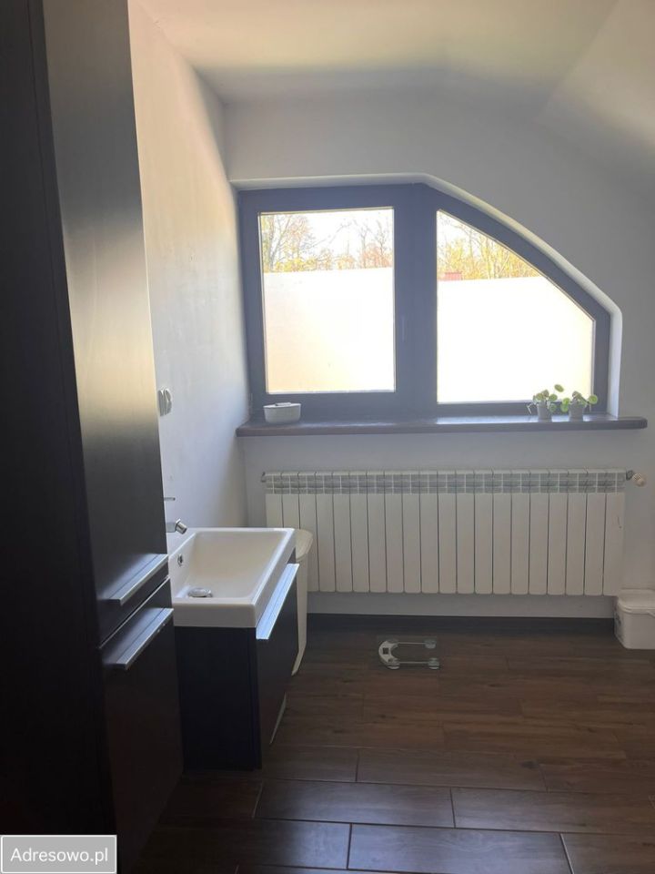 dom wolnostojący, 5 pokoi Korytnica. Zdjęcie 13