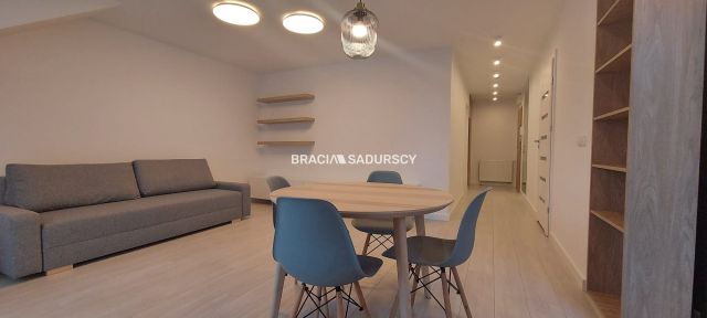 Mieszkanie 10-pokojowe Zabawa. Zdjęcie 28