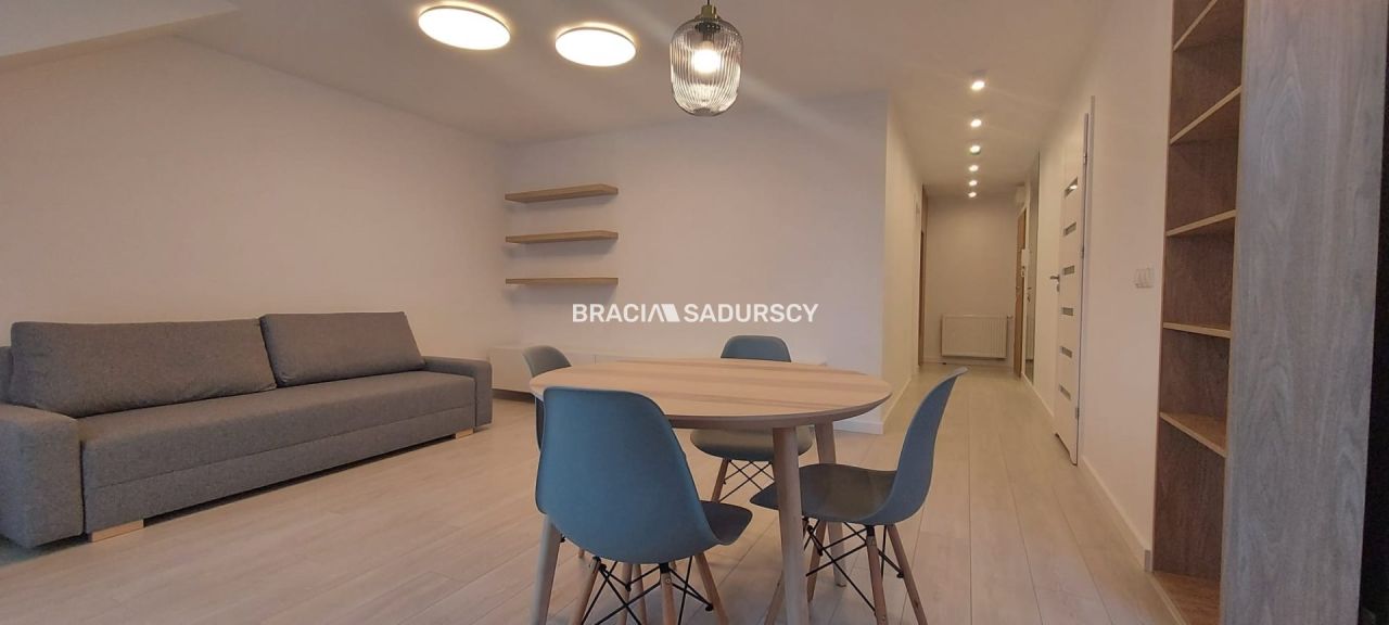 Mieszkanie 10-pokojowe Zabawa. Zdjęcie 28