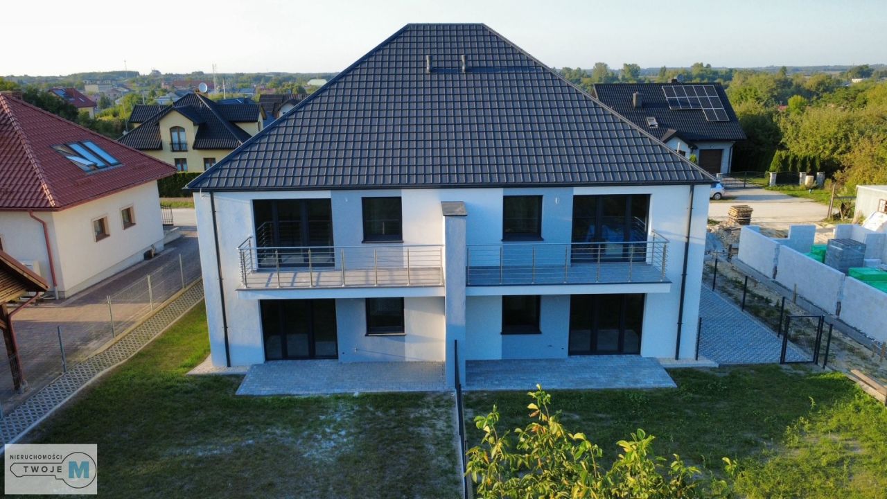 Mieszkanie 3-pokojowe Chmielnik. Zdjęcie 1