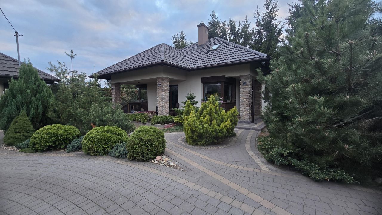 dom wolnostojący, 3 pokoje Stalowa Wola Posanie, ul. Mostowa. Zdjęcie 1