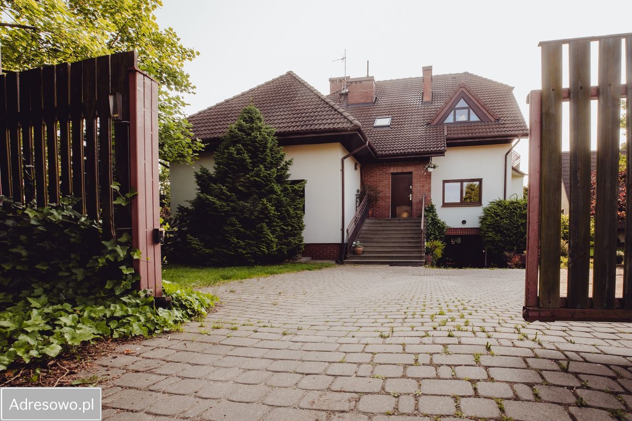 dom wolnostojący, 9 pokoi Konopnica. Zdjęcie 17