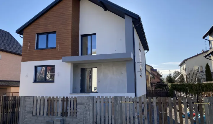 dom wolnostojący, 5 pokoi Radzyń Podlaski, ul. Paderewskiego