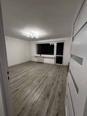 Mieszkanie 3-pokojowe Głubczyce, os. Konstytucji 3 Maja. Zdjęcie 1