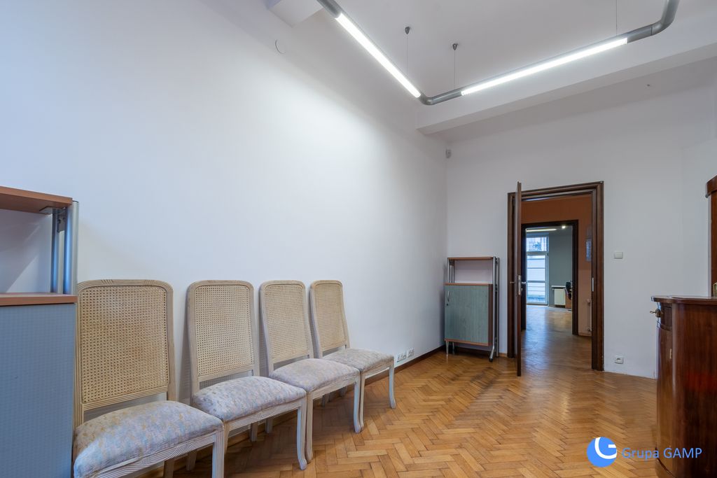 Biuro Kraków, ul. Długa. Zdjęcie 16