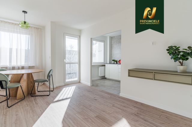 Mieszkanie 3-pokojowe Gdynia Karwiny, ul. Kornela Makuszyńskiego. Zdjęcie 2