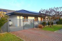 dom wolnostojący, 5 pokoi Piekary Śląskie Kolonia Józefka, ul. Kamienna