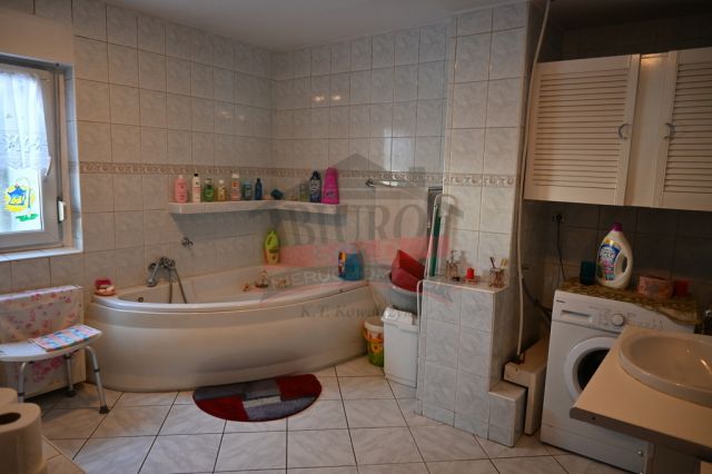 dom wolnostojący, 6 pokoi Biestrzynnik. Zdjęcie 22